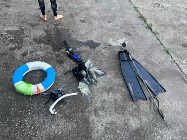 柳江河中央,这东西突然翻出水面!被拍下举报了 柳江河中央,这东西突然翻出水面!被拍下举报了