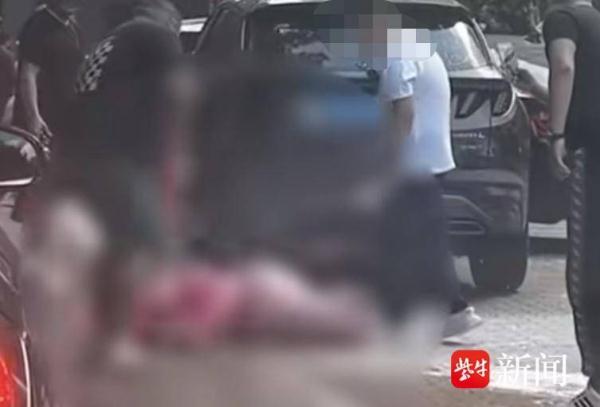 青岛伴娘被灭火器喷哭,当地警方最新回应 青岛伴娘被灭火器喷哭,当地警方最新回应