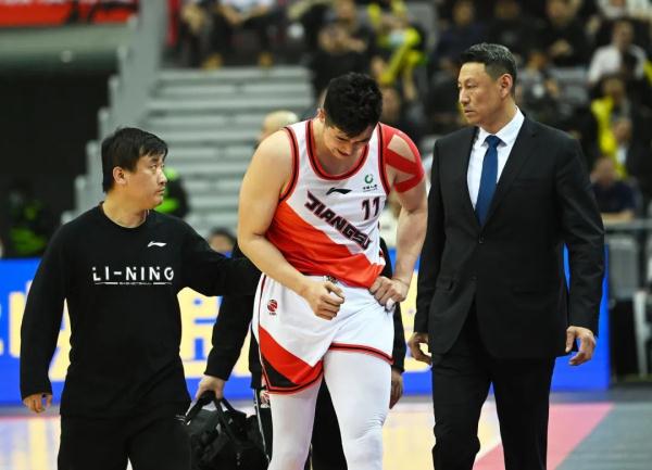 李楠、李春江，取消资格！