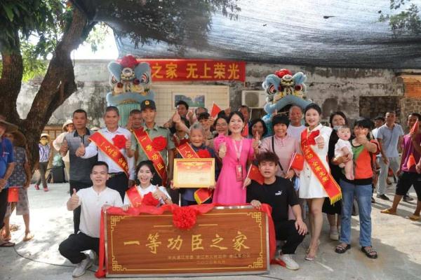 10多分钟连救4人,“00后”战士荣立一等功! 10多分钟连救4人,“00后”战士荣立一等功!