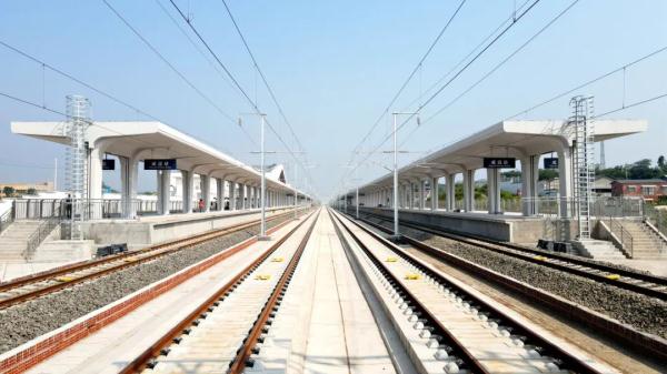 重要进展!成宜高铁启动联调联试→ 重要进展!成宜高铁启动联调联试→