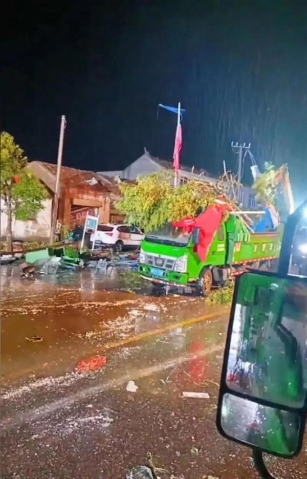 江苏龙卷风已致10人死亡,多人受伤!气象专家发声 江苏龙卷风已致10人死亡,多人受伤!气象专家发声