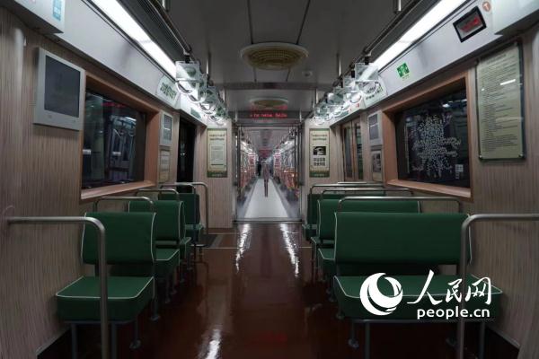“地铁时光列车” 带您重温“老故事”
