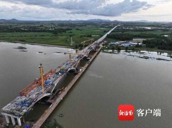 51分钟车程缩至5分钟!海南环岛旅游公路全线最长大桥实现合龙 51分钟车程缩至5分钟!海南环岛旅游公路全线最长大桥实现合龙