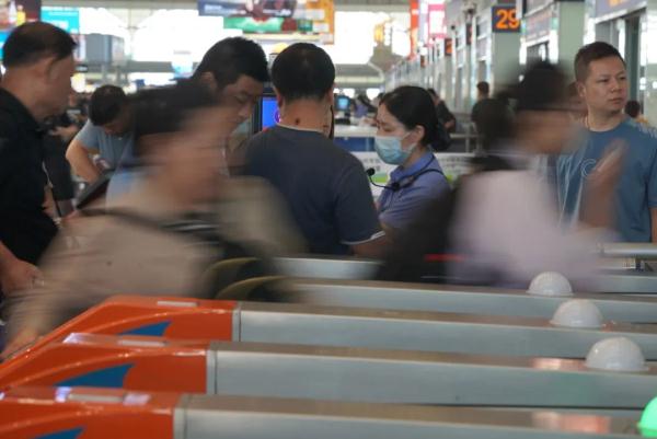 一票打卡三地，高铁车次任你选！