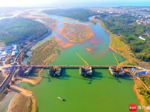 51分钟车程缩至5分钟!海南环岛旅游公路全线最长大桥实现合龙 51分钟车程缩至5分钟!海南环岛旅游公路全线最长大桥实现合龙