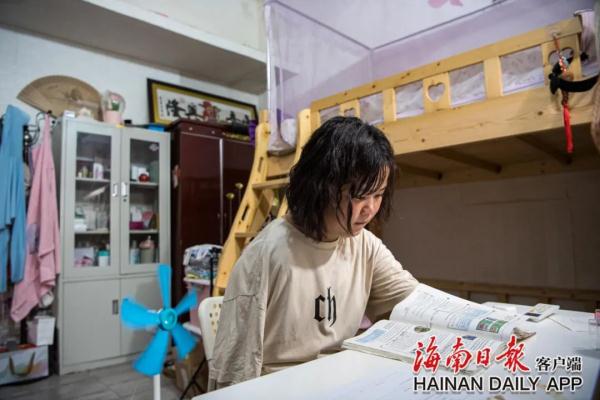 感动全网的海南“折翼女孩”,上学了! 感动全网的海南“折翼女孩”,上学了!