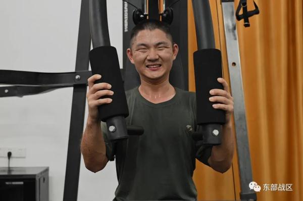 这个上等兵,是硕士研究生! 这个上等兵,是硕士研究生!