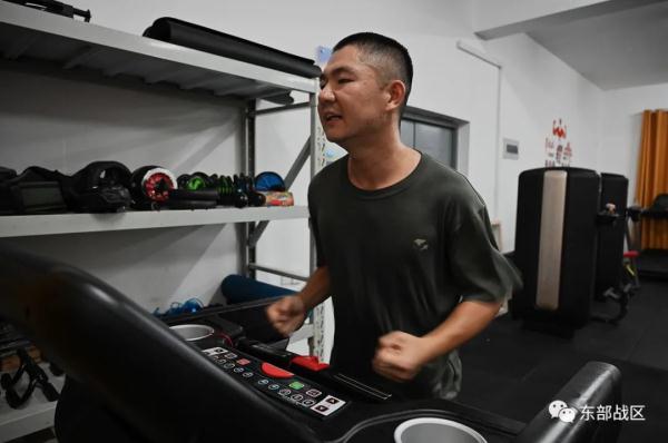 这个上等兵,是硕士研究生! 这个上等兵,是硕士研究生!