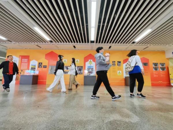 地铁1号线里有座古桥遗址？网友：还得是西安！