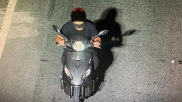 男子偷得13箱茅台,砸了 男子偷得13箱茅台,砸了