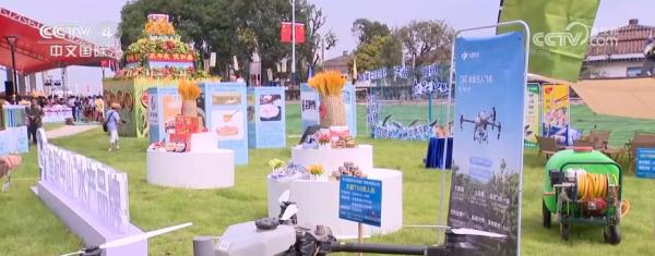 丰收中国舒展美丽画卷 田间地头洋溢丰收喜悦 丰收中国舒展美丽画卷 田间地头洋溢丰收喜悦