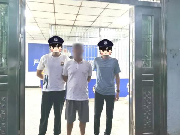 男子偷得13箱茅台,砸了 男子偷得13箱茅台,砸了