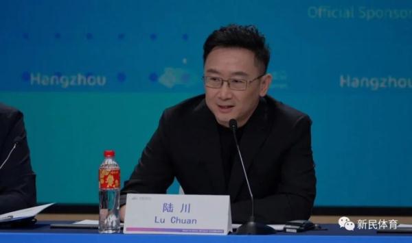 今晚杭州亚运会开幕前，我们对话了开幕式总导演陆川——