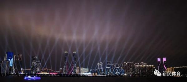 今晚杭州亚运会开幕前，我们对话了开幕式总导演陆川——