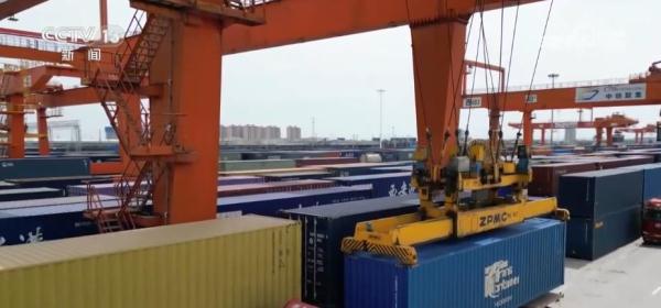 “长安”续写新传奇 中欧班列“长安号”开行量、货运量稳居全国第一