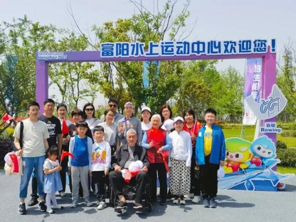 这双冠军的手,让人心疼! 这双冠军的手,让人心疼!