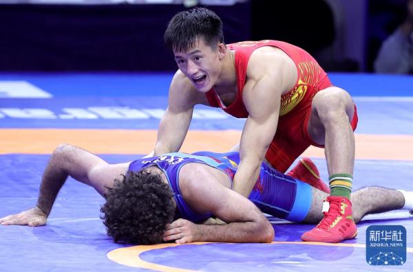 摔跤世锦赛丨曹利国获男子古典式摔跤60公斤级季军