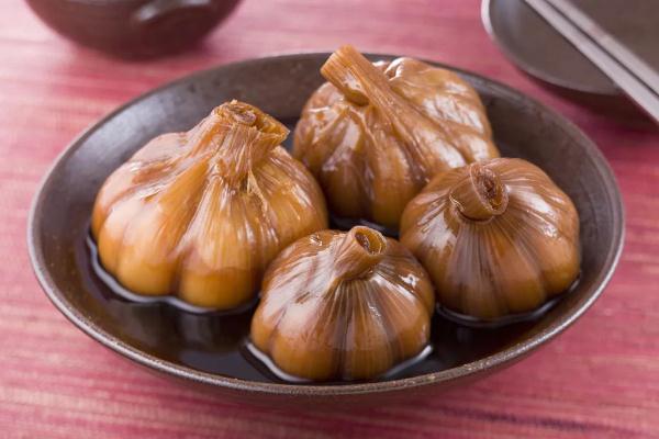 吃肉不吃蒜,营养少一半?搭配这两物,才是大蒜更有营养的吃法! 吃肉不吃蒜,营养少一半?搭配这两物,才是大蒜更有营养的吃法!