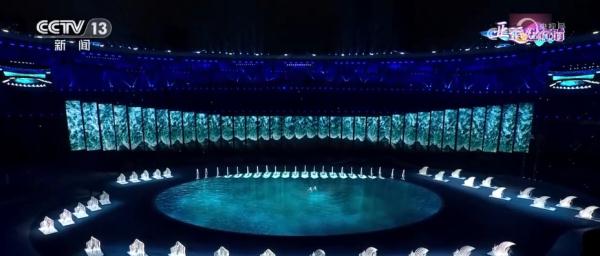 AR、裸眼3D、双3D威亚、反重力装置……沉浸式体验亚运会开幕式