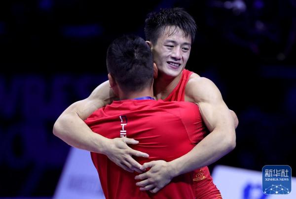 摔跤世锦赛丨曹利国获男子古典式摔跤60公斤级季军