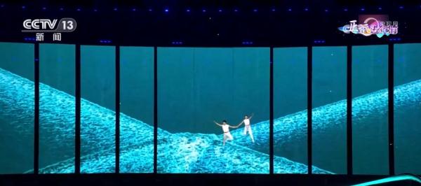 AR、裸眼3D、双3D威亚、反重力装置……沉浸式体验亚运会开幕式