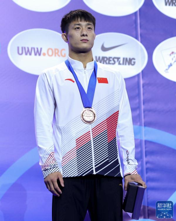 摔跤世锦赛丨曹利国获男子古典式摔跤60公斤级季军