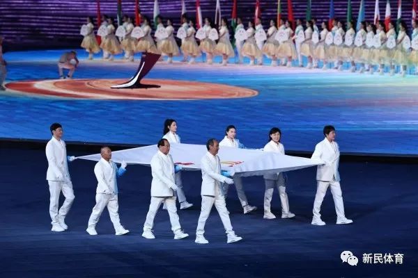 这个秘密，他瞒了大半个月