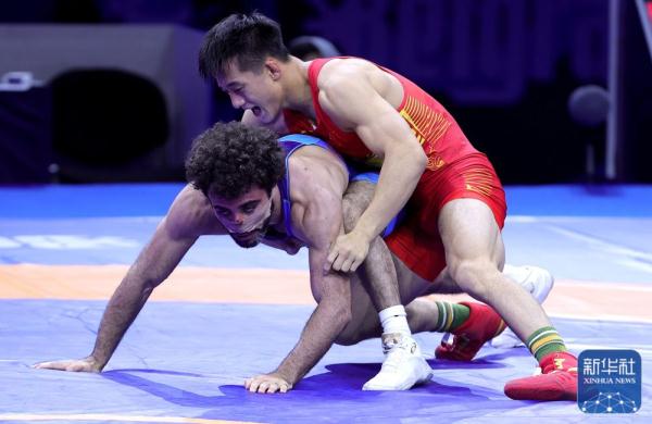 摔跤世锦赛丨曹利国获男子古典式摔跤60公斤级季军