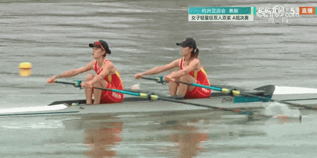 首金姑娘，满手老茧震撼网络