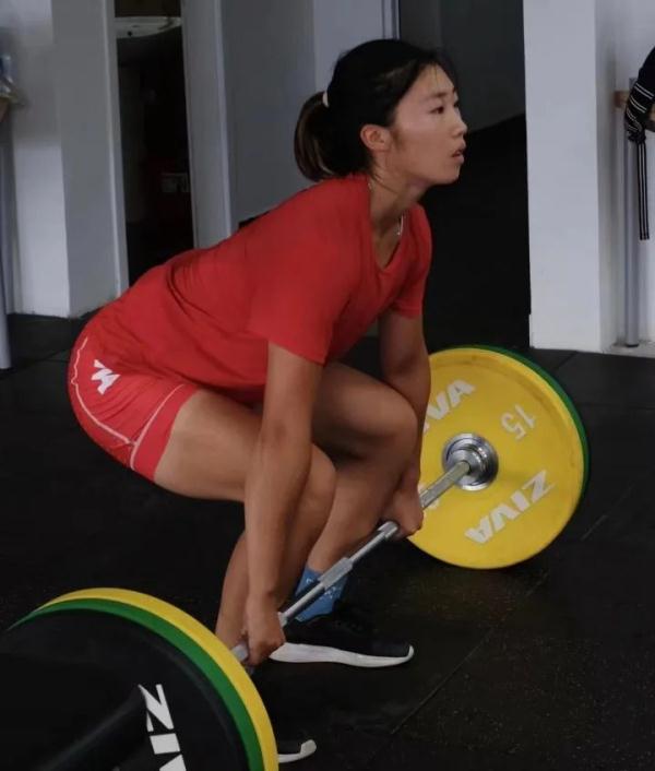 这双冠军的手,让人心疼! 这双冠军的手,让人心疼!