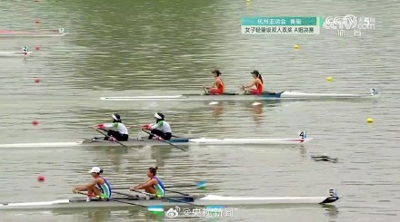 祝贺！中国赛艇队姑娘夺金