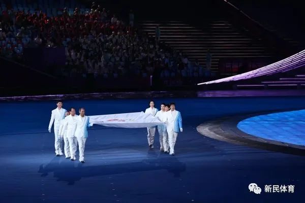 这个秘密，他瞒了大半个月