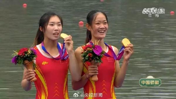 首金姑娘，满手老茧震撼网络