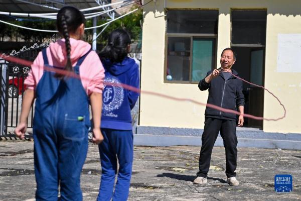 改革故事｜“麻雀小学”领头雁：36年坚守见证乡村教育巨变