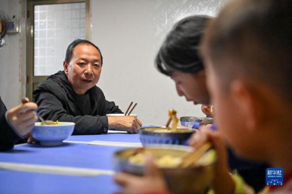 改革故事｜“麻雀小学”领头雁：36年坚守见证乡村教育巨变