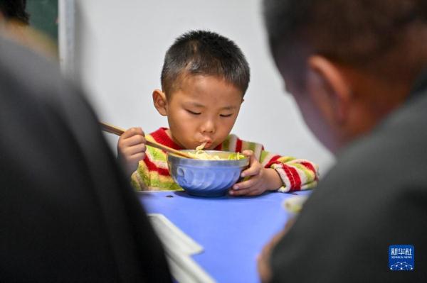 改革故事｜“麻雀小学”领头雁：36年坚守见证乡村教育巨变