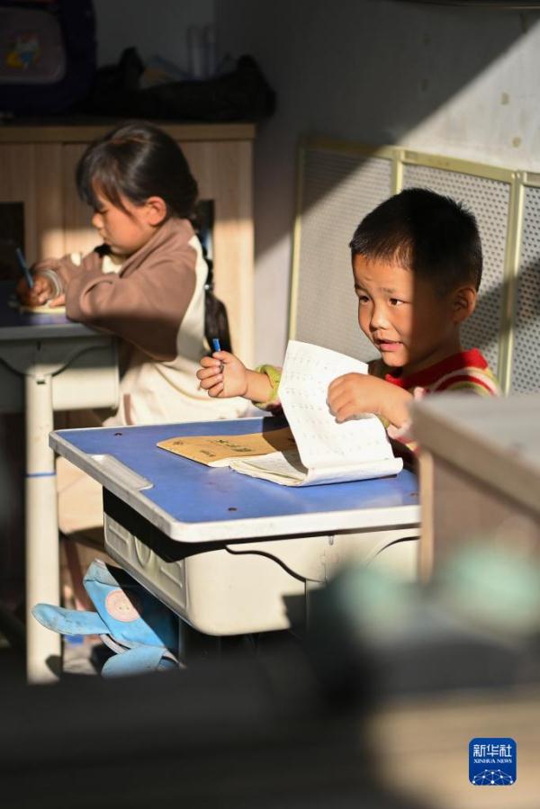 改革故事｜“麻雀小学”领头雁：36年坚守见证乡村教育巨变