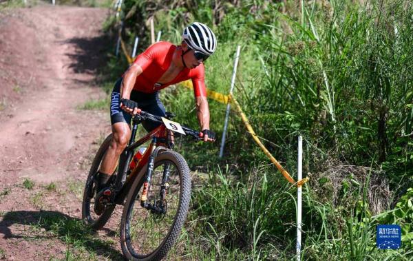 山地自行车男子奥林匹克越野赛袁金伟获亚军