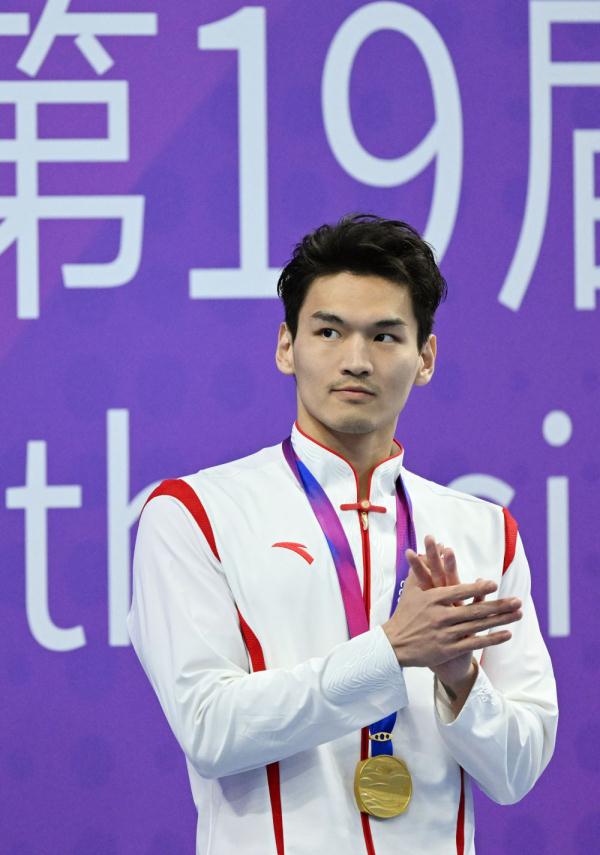 杭州亚运会 | 中国选手包揽游泳男子50米仰泳冠亚军