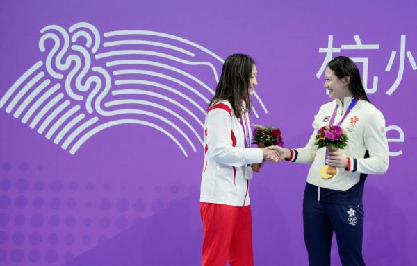 杭州亚运会｜中国香港选手何诗蓓女子200米自由泳夺冠 李冰洁摘银
