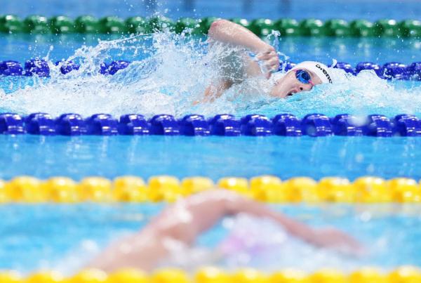 杭州亚运会｜中国香港选手何诗蓓女子200米自由泳夺冠 李冰洁摘银