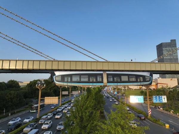 刚刚!中国首条城市空轨,开通! 刚刚!中国首条城市空轨,开通!