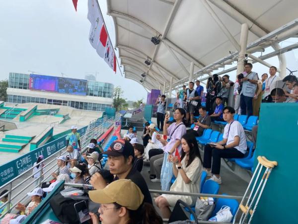 这片亚运决赛场，一群00后同台竞争，最小仅9岁！