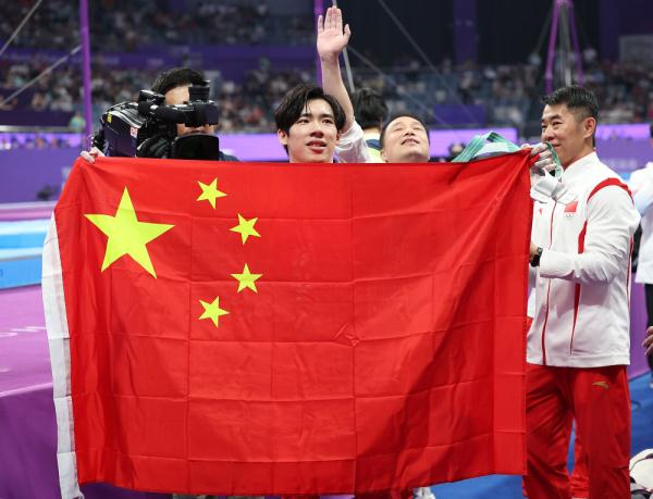 杭州亚运会 | 张博恒获得体操男子个人全能冠军