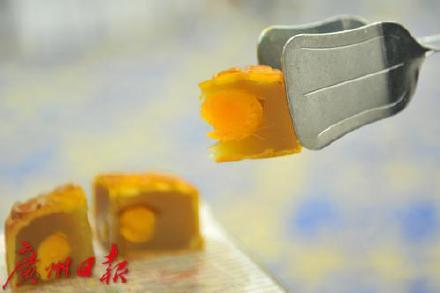 吃月饼配啥饮品？小提醒：吃月饼不宜搭配奶茶哦！