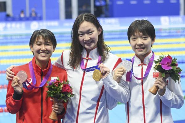 杭州亚运会 | 中国选手包揽女子400米自由泳冠亚军