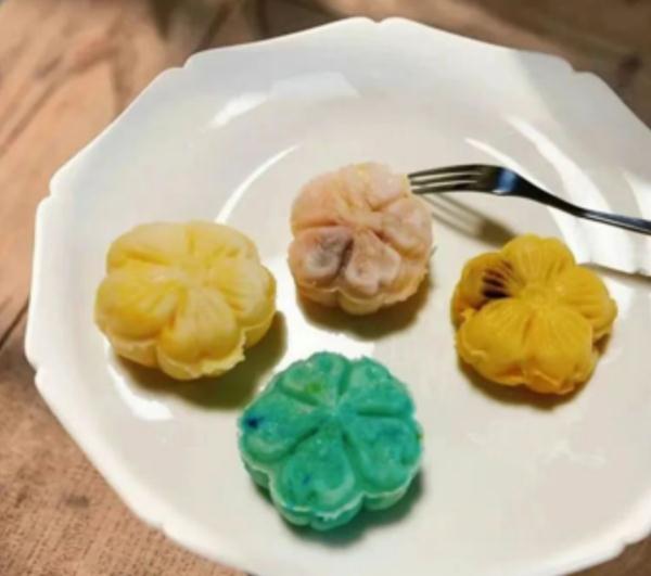 一个月饼的热量超过正餐？怎样吃月饼不易长胖？教你家里做月饼