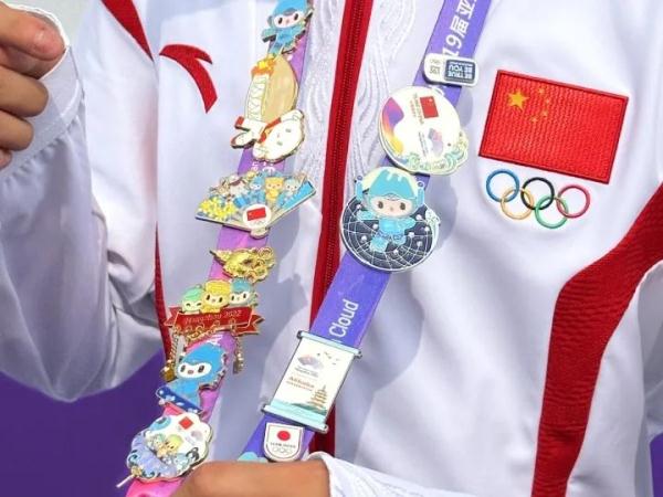 冠军！她才13岁