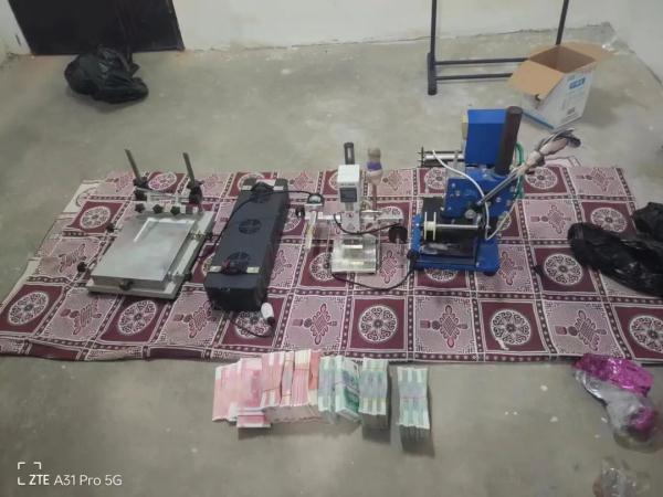 为找假币把面包车都拆了，长春警方破纪录了……